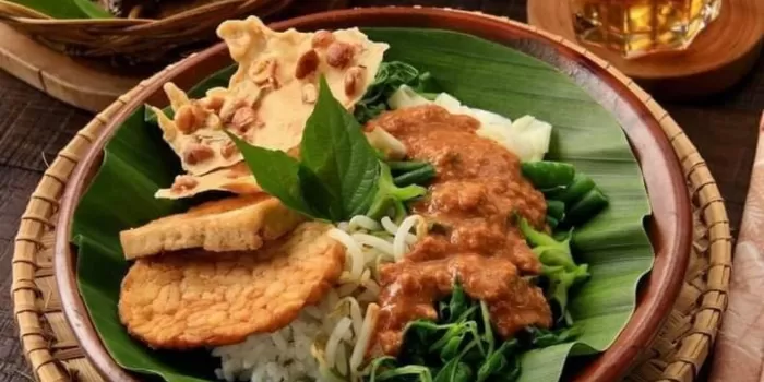 Pecel, Kuliner Khas Jawa Timur Dinobatkan sebagai Salah Satu Salad Terenak di Dunia Versi TasteAtlas