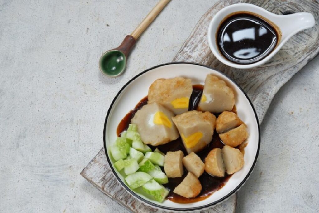 Hebat, Pempek Jadi Menu Seafood Terenak di Dunia Versi Taste Atlas!