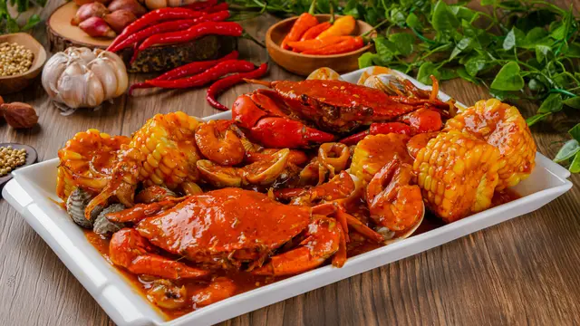 couponsonlinetoday.com, Bandung - Makanan seafood telah lama dikenal sebagai sajian yang istimewa dan menggugah selera. Banyak orang menganggap hidangan laut sebagai kuliner mewah karena cita rasanya yang khas serta proses pengolahannya yang cenderung rumit.